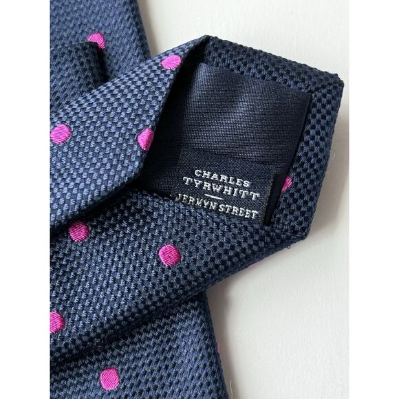 CHARLES TYRWHITT Men's 100% Silk Necktie Designer Navy Blue Pink Polka Dots EUC - Picture 5 of 9